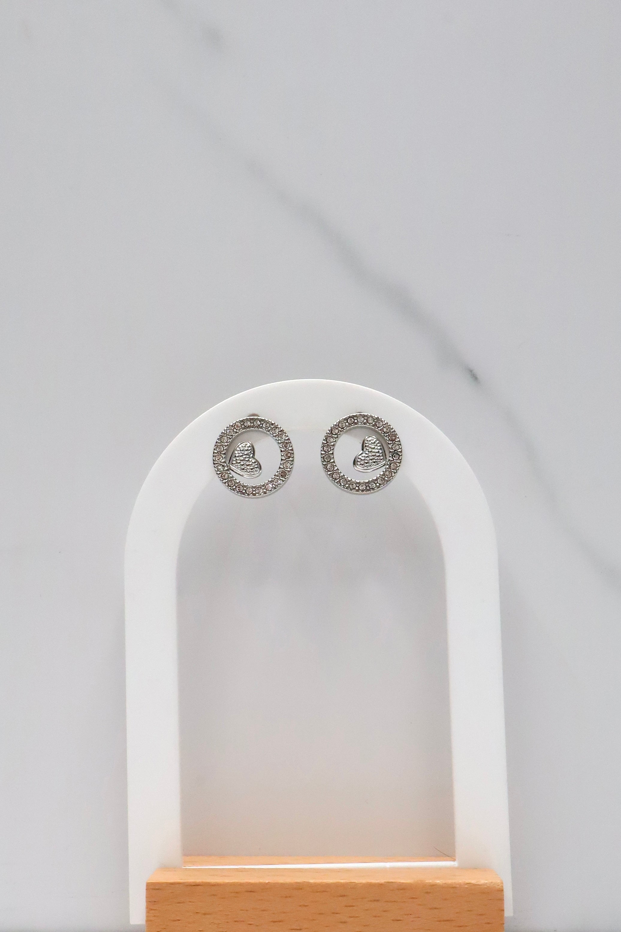 Ronde oorbellen met klein hartje