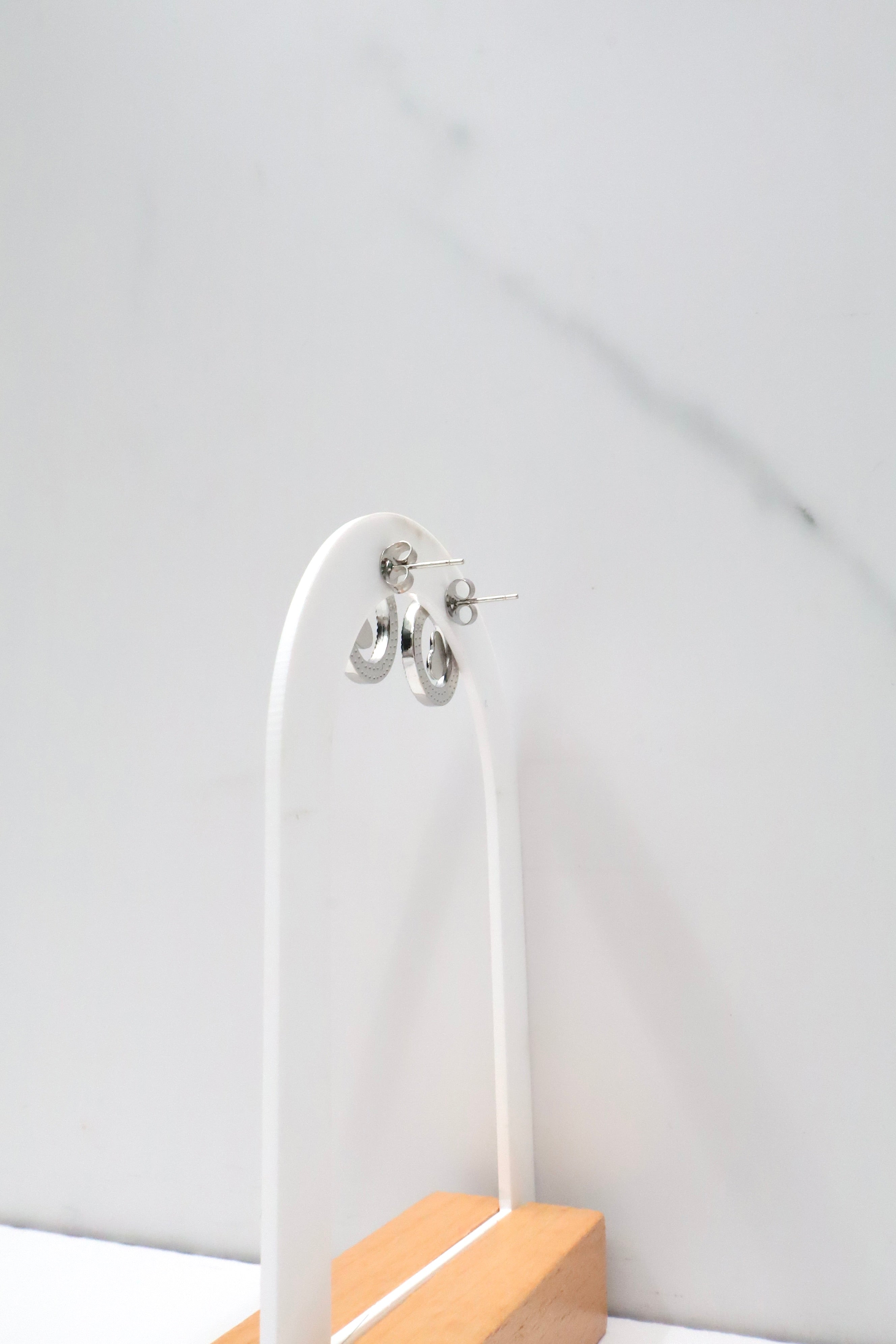 Ronde oorbellen met klein hartje