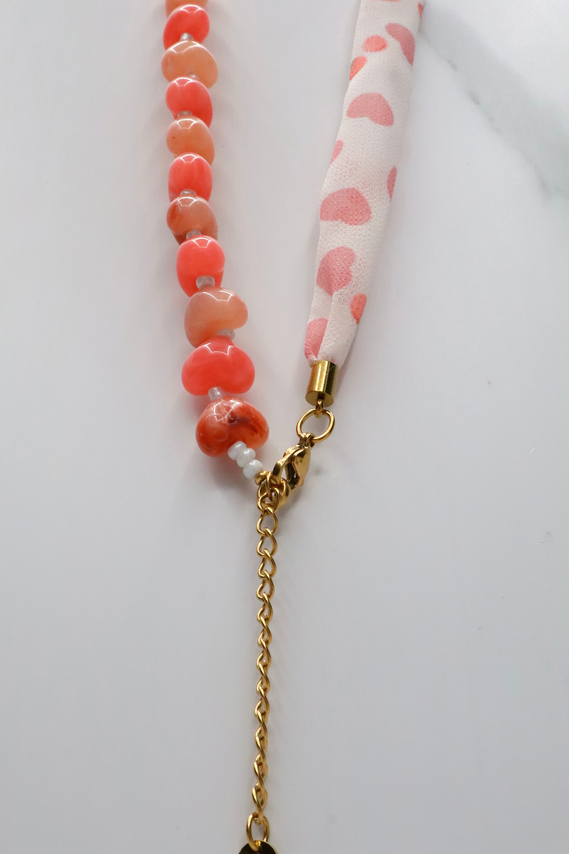 Ketting met lint en kralen