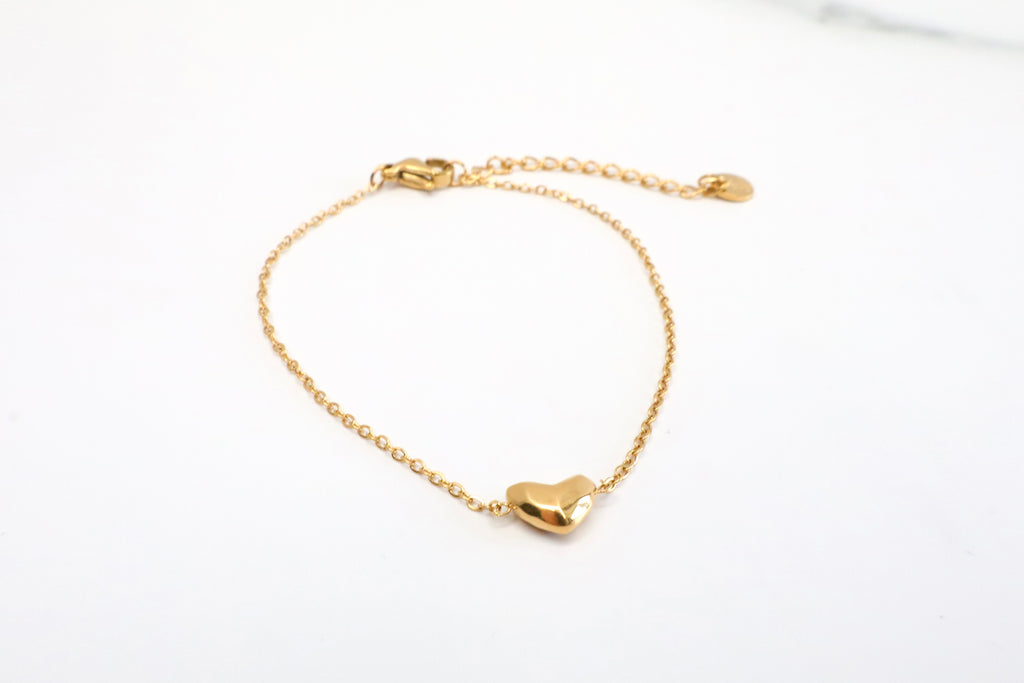 Armband met klein hartje