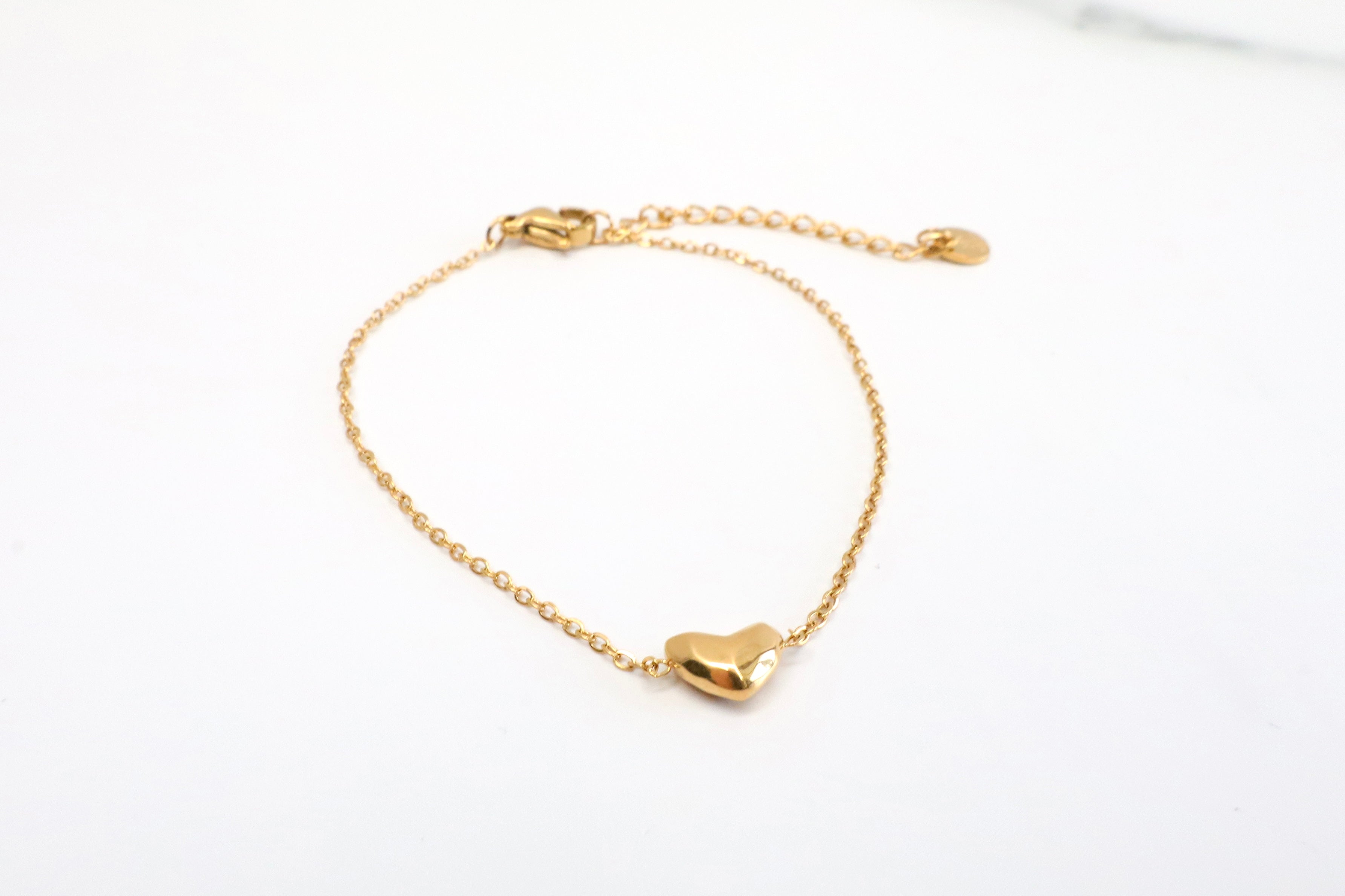 Armband met klein hartje