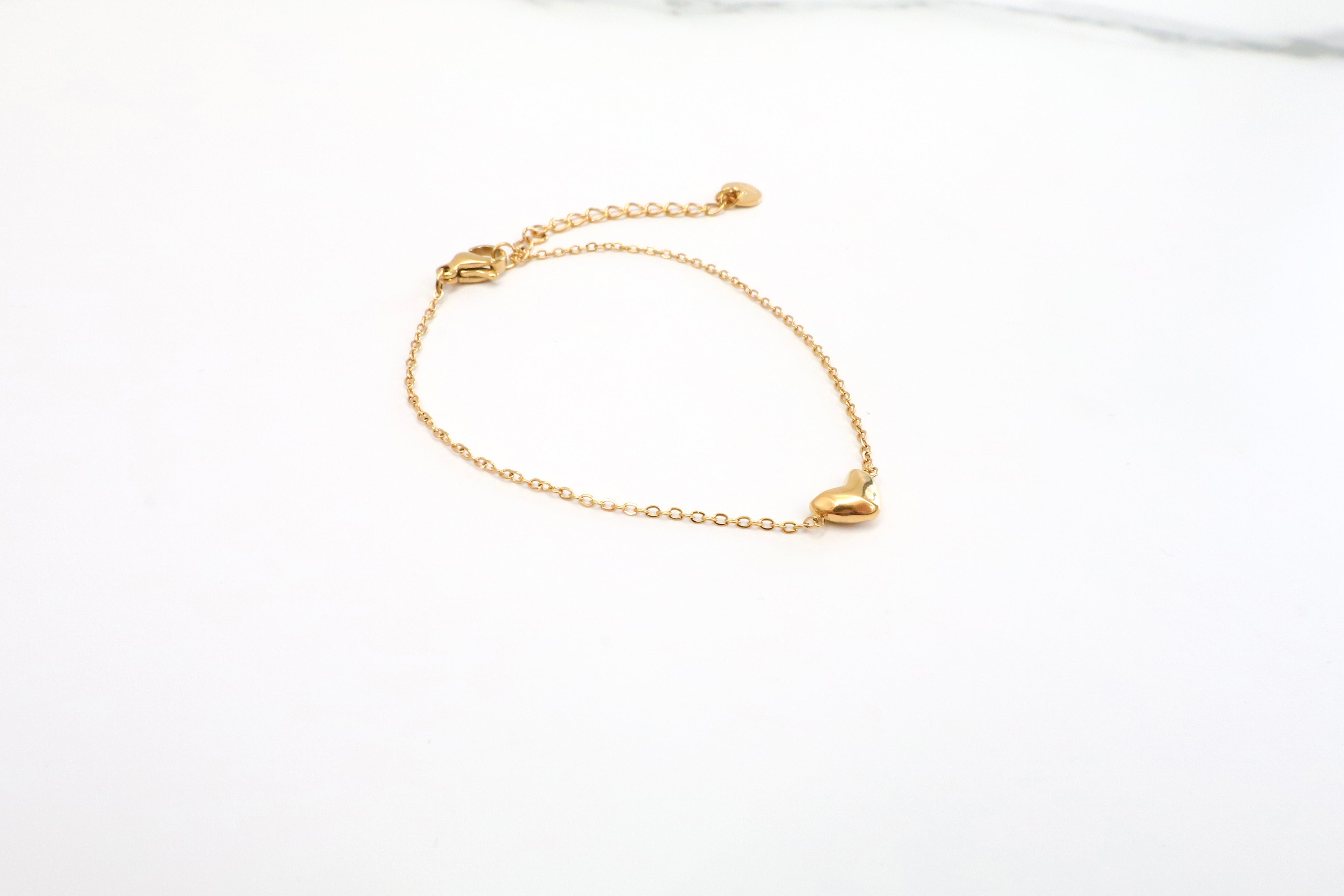 Armband met klein hartje